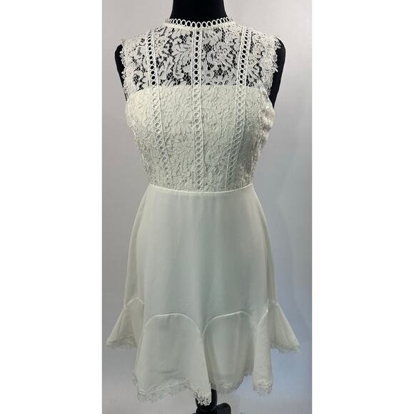 NWT Heartloom REVOLVE Size M Cammie Mini Dress White Lace Bride Minimalist - Picture 4 of 13